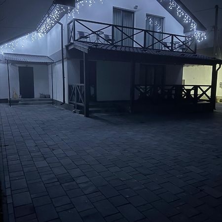 Гостевой дом U Anastasii I Sofii Bilya Richki Микуличин Экстерьер фото